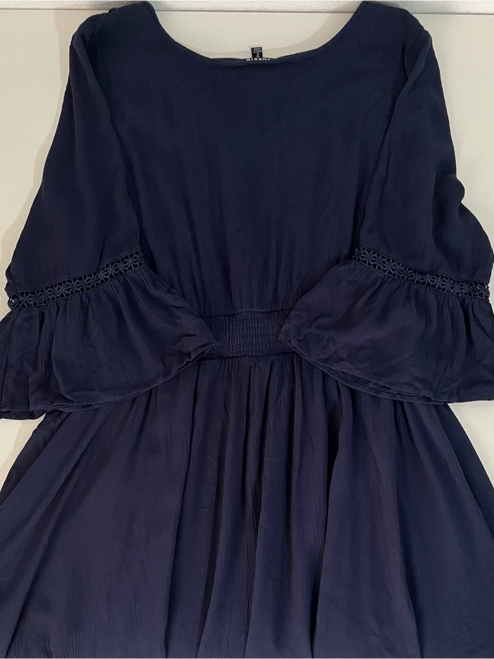 Torrid Women’s Size 2 Navy Blue Dress V Neck Ruffle Sleeve Smocked Waist Flowy - Picture 6 of 6